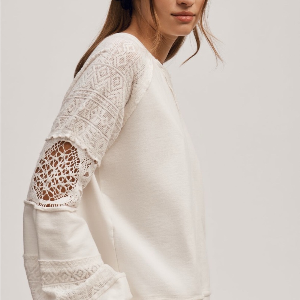 Elegant White Lace Sleeve Women's Top